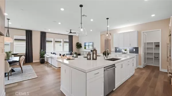 Valencia, CA 91354,29340 Camino Salto