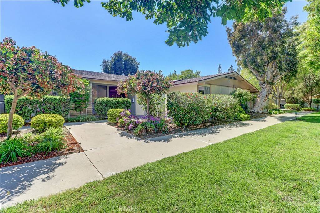 125 Via Estrada #B, Laguna Woods, CA 92637