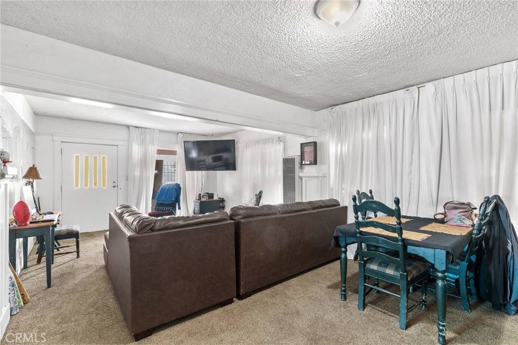 Bakersfield, CA 93304,2122 Palm ST