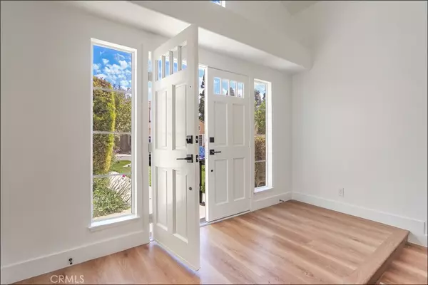 Aliso Viejo, CA 92656,25 Medici