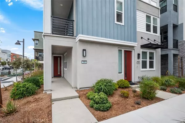 Irvine, CA 92618,146 Fable
