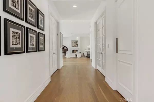 Beverly Hills, CA 90210,1625 Loma Vista DR