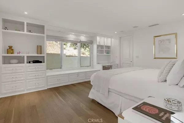 Beverly Hills, CA 90210,1625 Loma Vista DR