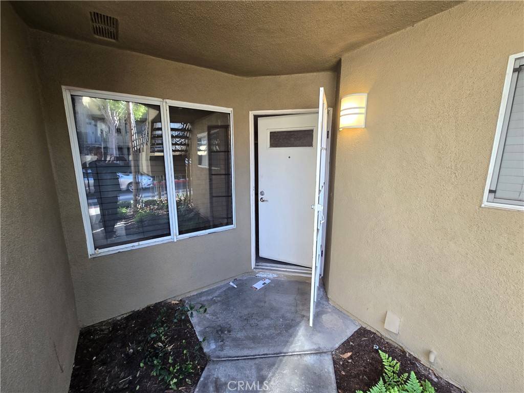 Mission Viejo, CA 92691,27864 Auburn #107