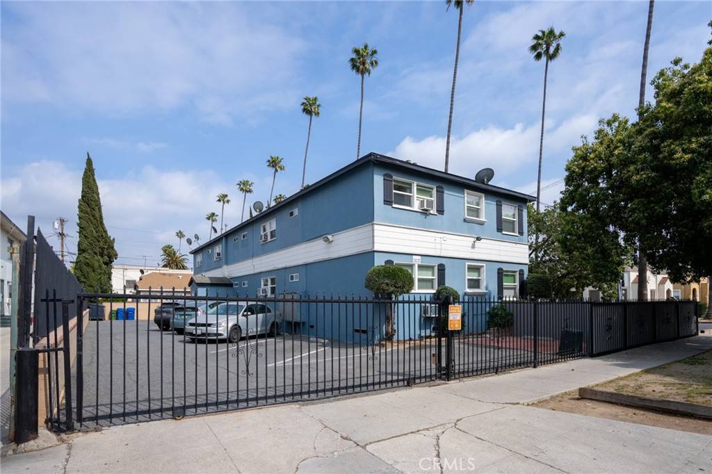Los Angeles, CA 90004,4325 Clinton ST