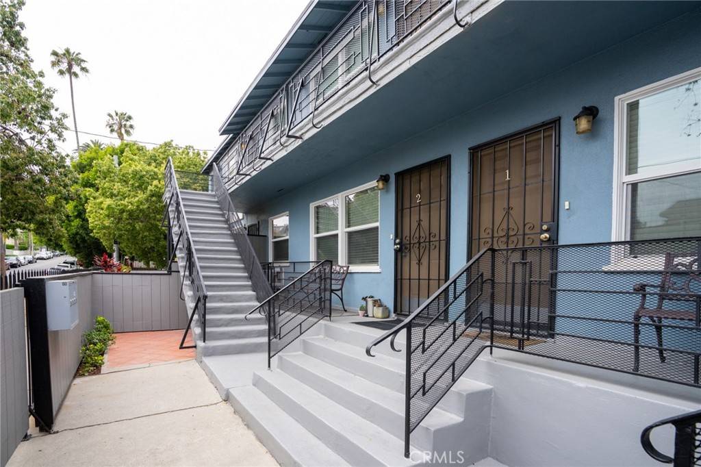 Los Angeles, CA 90004,4325 Clinton ST