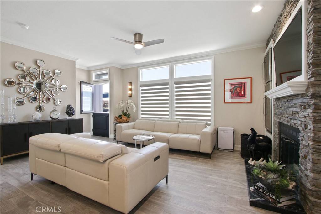 Newport Beach, CA 92660,237 Plymouth