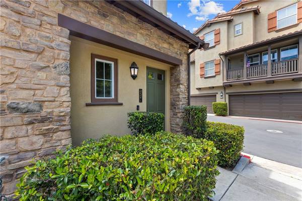 Irvine, CA 92603,118 Coral Rose