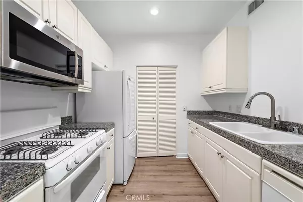 Irvine, CA 92612,3131 Watermarke PL