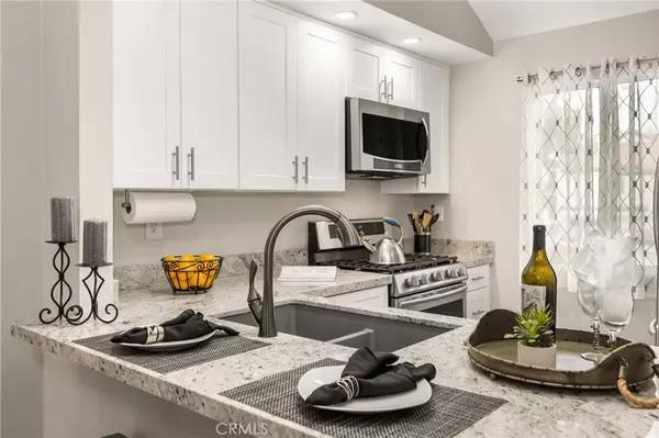 Rancho Santa Margarita, CA 92688,34 Dianthus