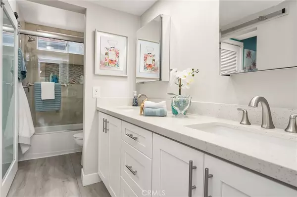 Rancho Santa Margarita, CA 92688,34 Dianthus