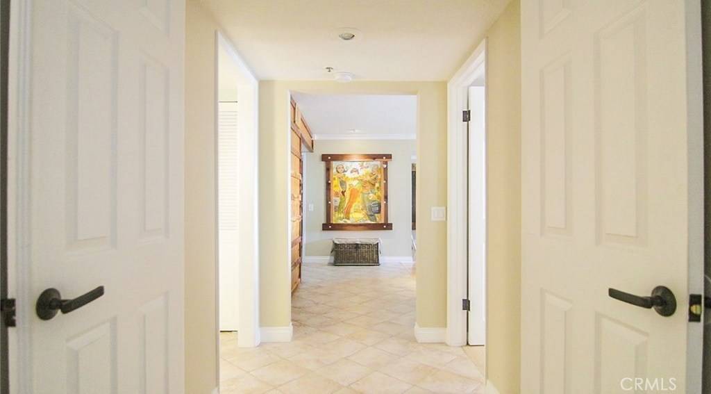 Newport Beach, CA 92663,220 Nice LN #208