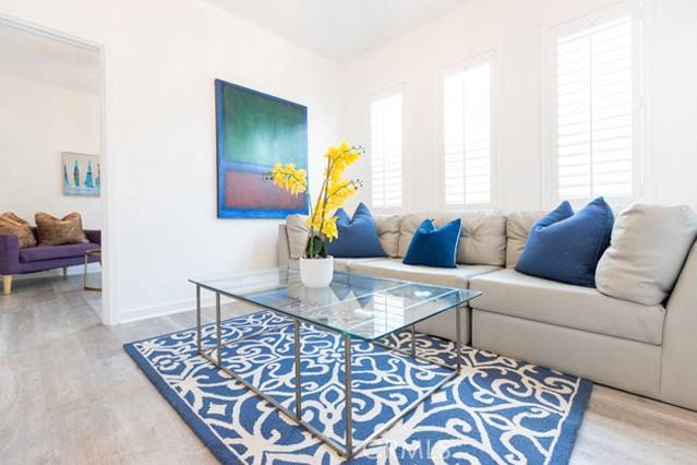 Costa Mesa, CA 92626,2630 Luminous LN
