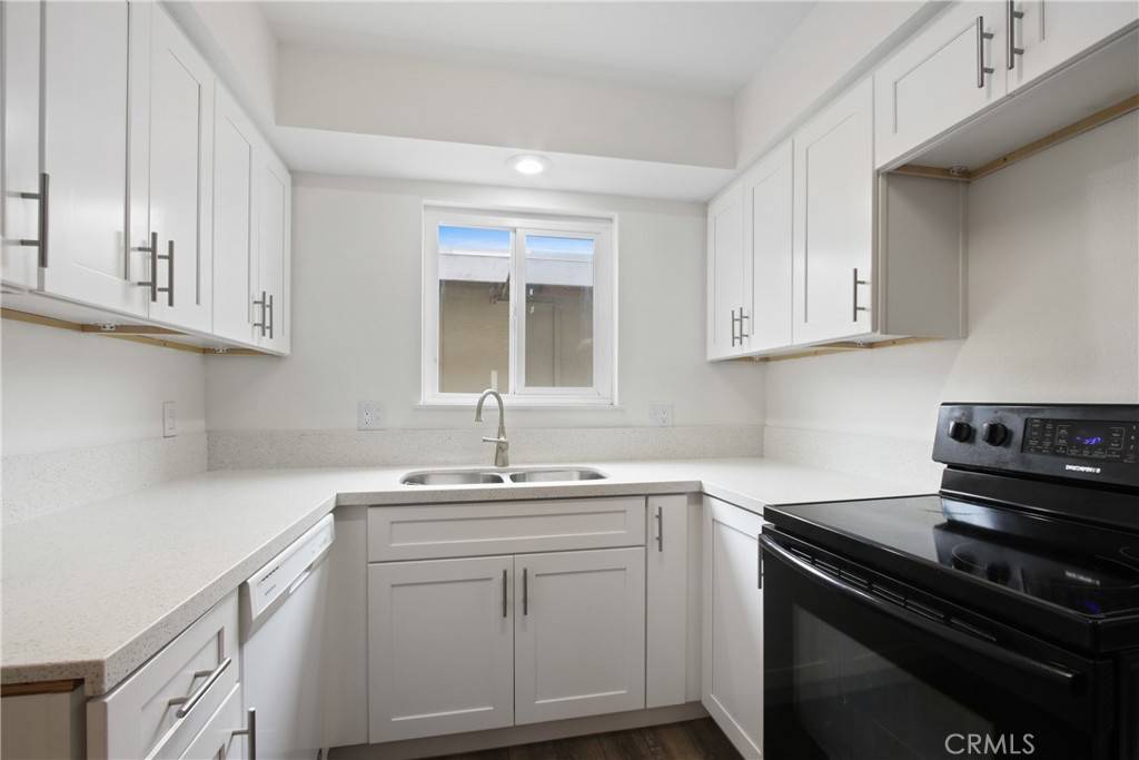 Huntington Beach, CA 92646,9867 Cornwall DR