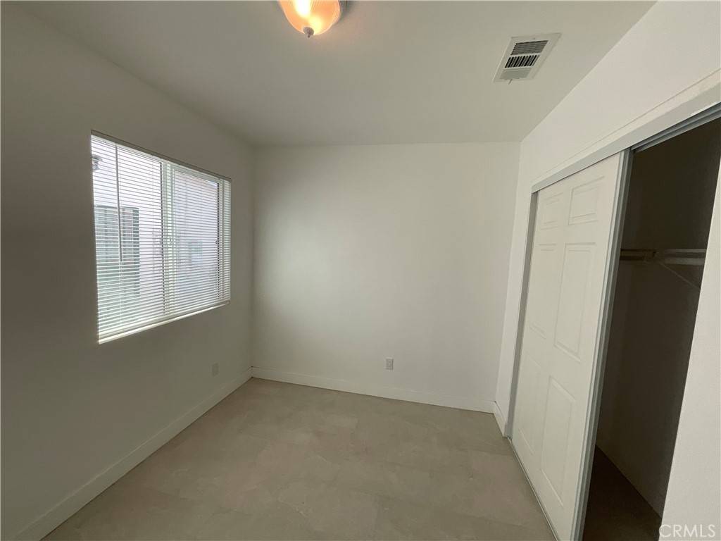 Huntington Beach, CA 92647,17371 Queens LN #105