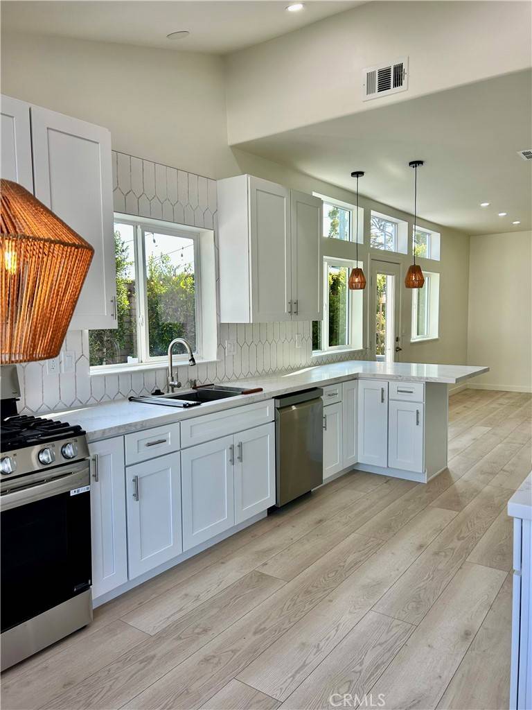 Newport Beach, CA 92660,200 Tremont Dr.