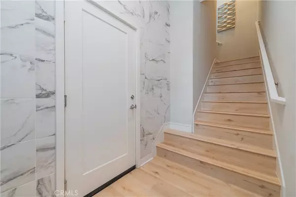 Tustin, CA 92782,421 Transport