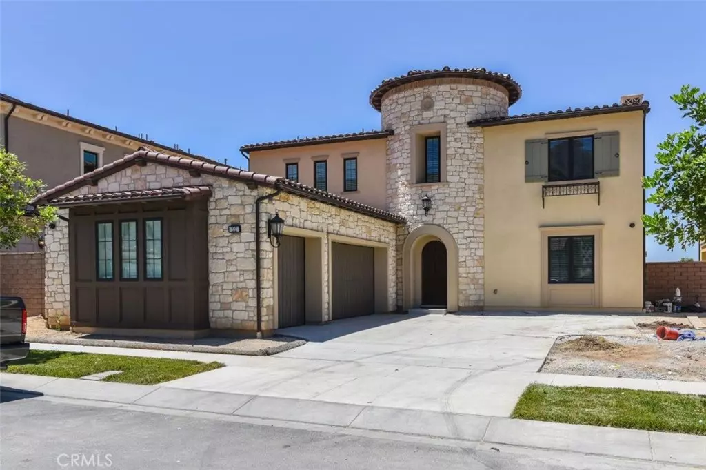 Irvine, CA 92602,222 Clear Falls