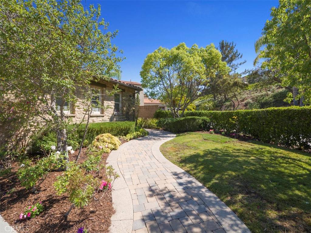 Ladera Ranch, CA 92694,3 Lennox CT