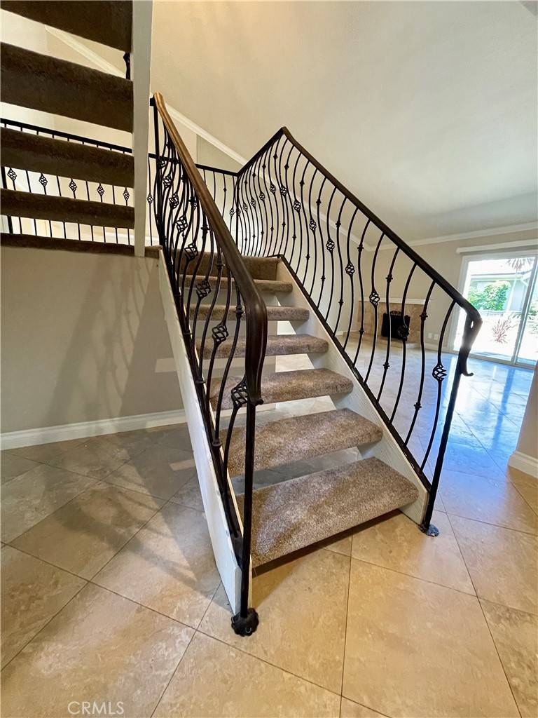 Irvine, CA 92604,32 Wetstone #47