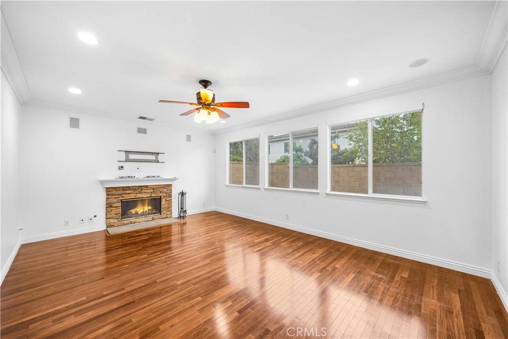 Irvine, CA 92602,20 Villager