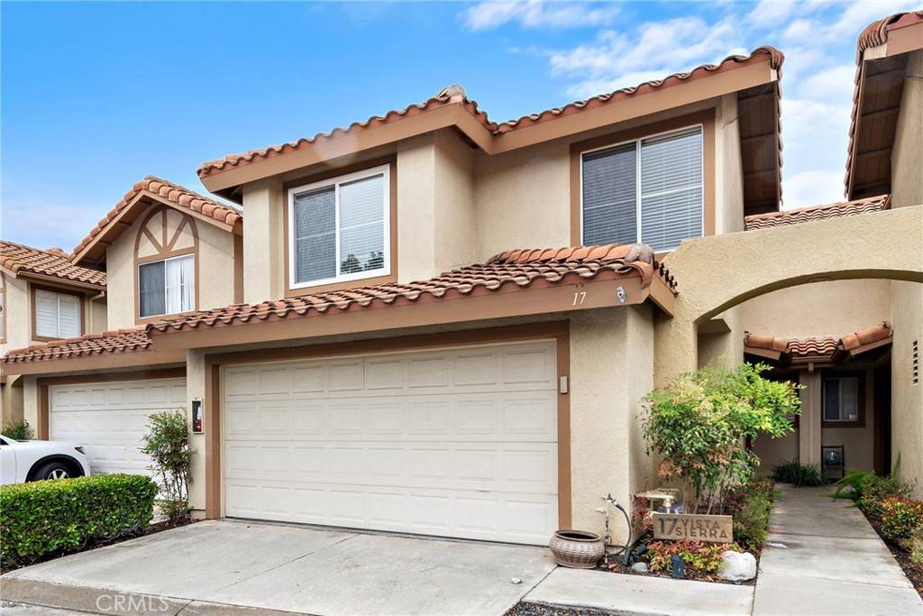 17 Vista Sierra #16, Rancho Santa Margarita, CA 92688