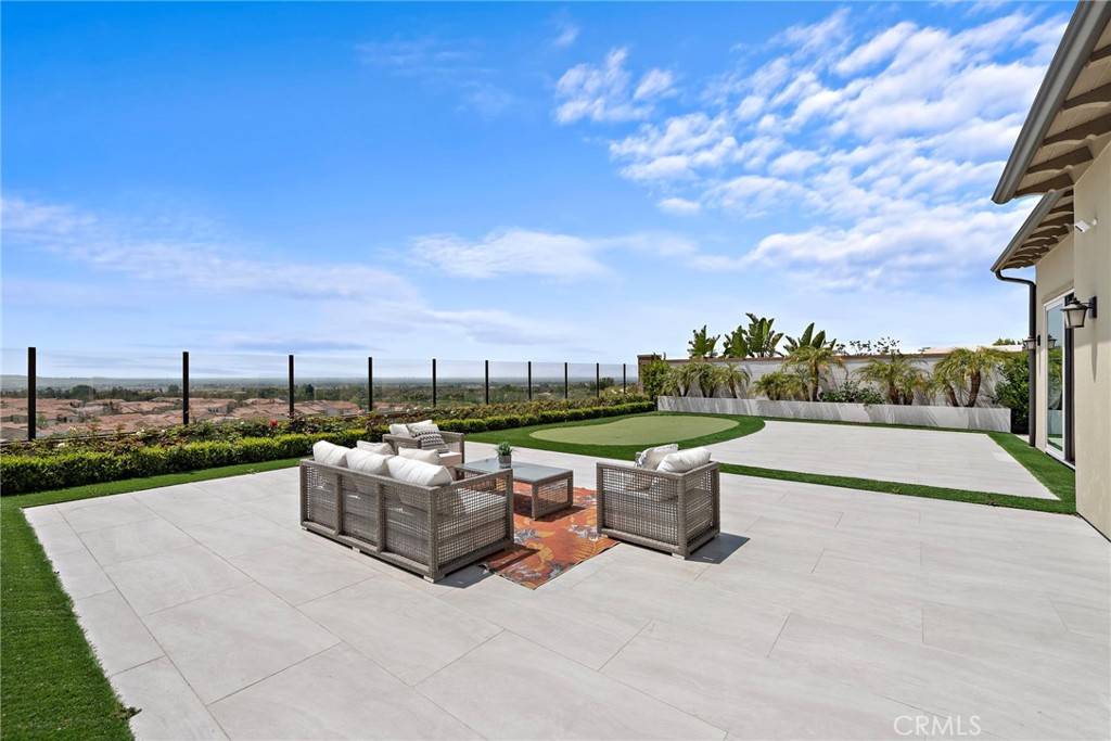 109 Chronology, Irvine, CA 92618