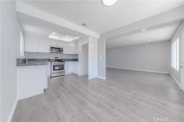 Santa Ana, CA 92704,2726 W Orion AVE