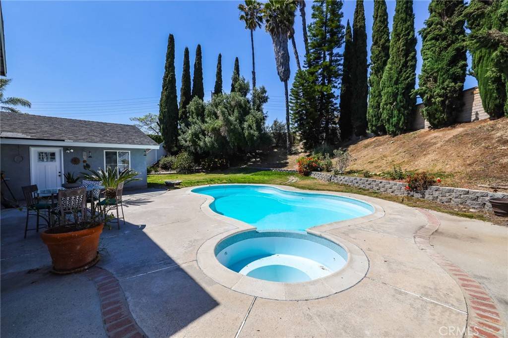 Lake Forest, CA 92630,25801 Chapel Hill DR