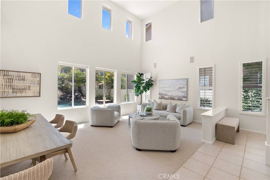 Huntington Beach, CA 92648,19139 Chandon LN