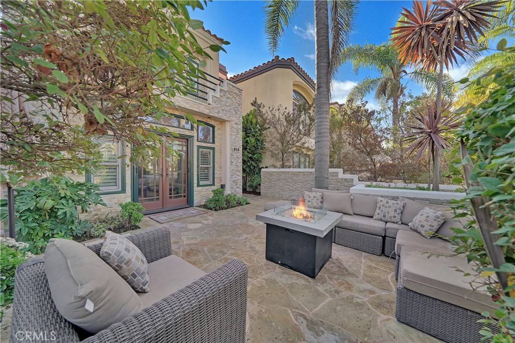 Huntington Beach, CA 92648,614 9th ST