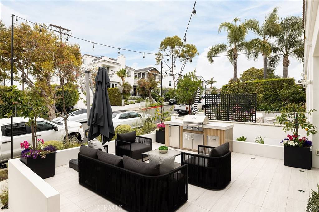 Corona Del Mar, CA 92625,502 Jasmine AVE #A