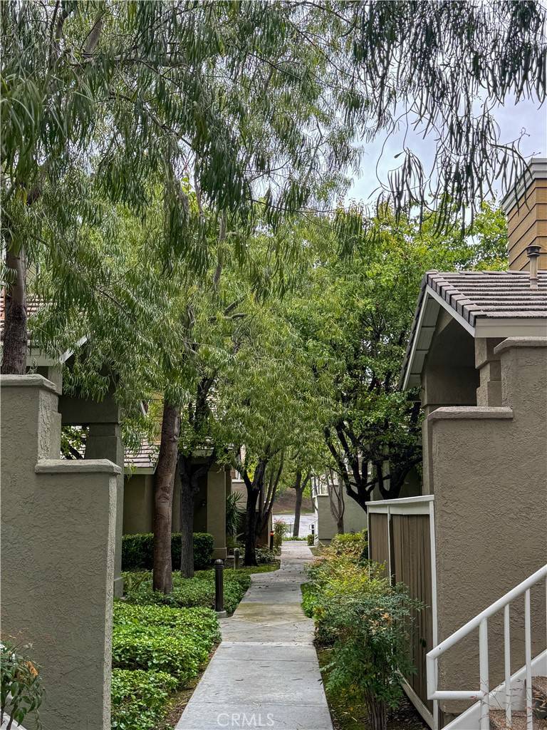La Mirada, CA 90638,16501 Dundee CT #102