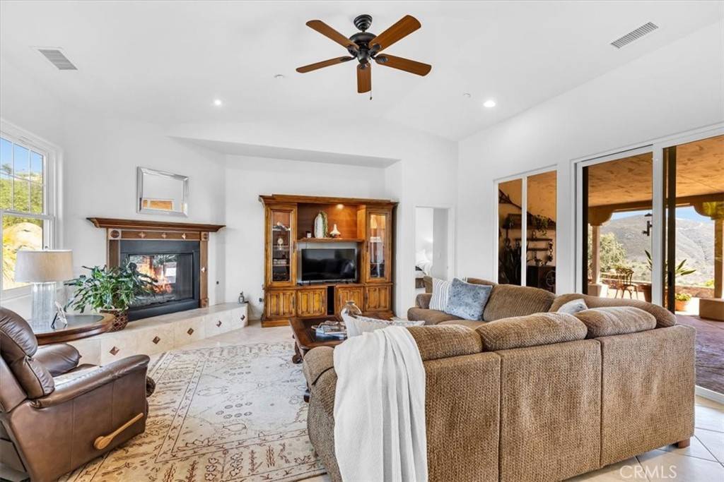 Rainbow, CA 92028,10576 Rainbrook DR