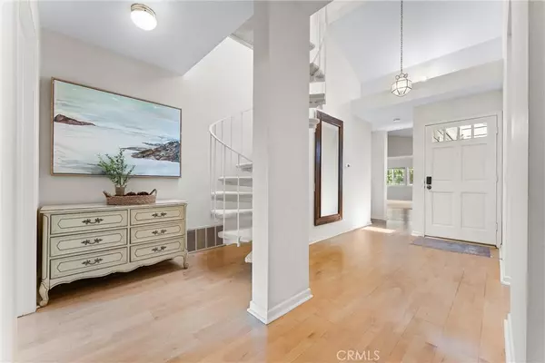 Huntington Beach, CA 92648,7402 Yellowtail DR #204