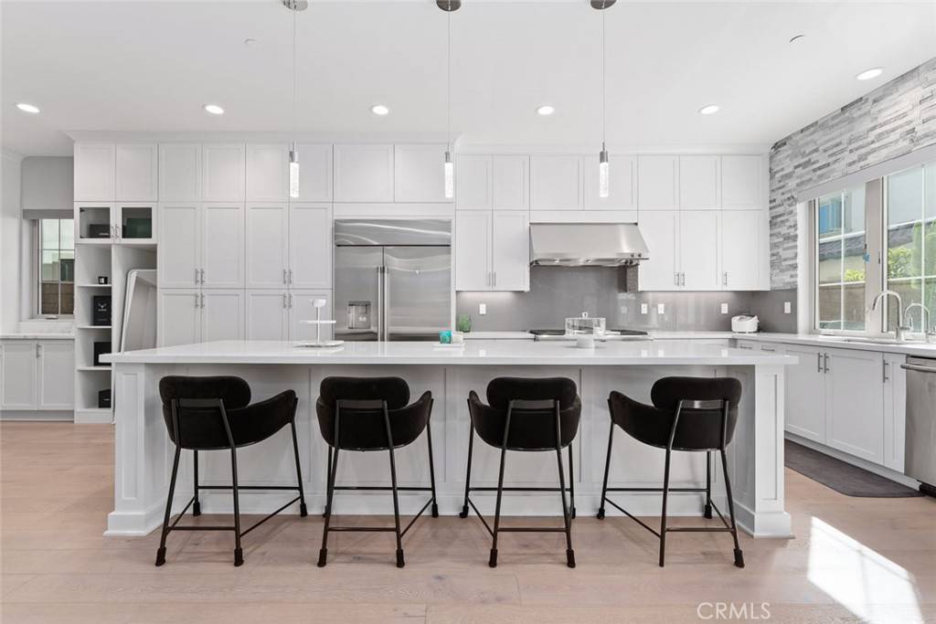 Irvine, CA 92602,53 Rockinghorse