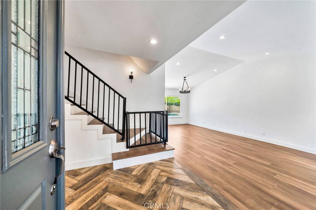 Lake Forest, CA 92630,25735 Williamsburg CT