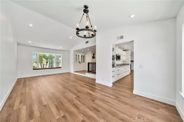 Lake Forest, CA 92630,25735 Williamsburg CT