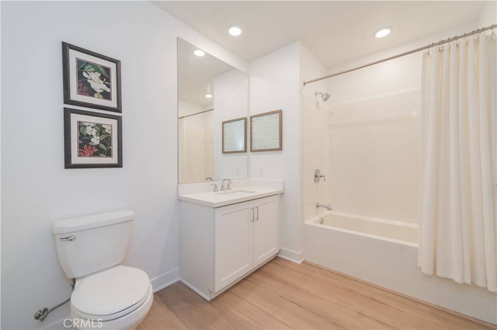 Irvine, CA 92612,1507 Rivington