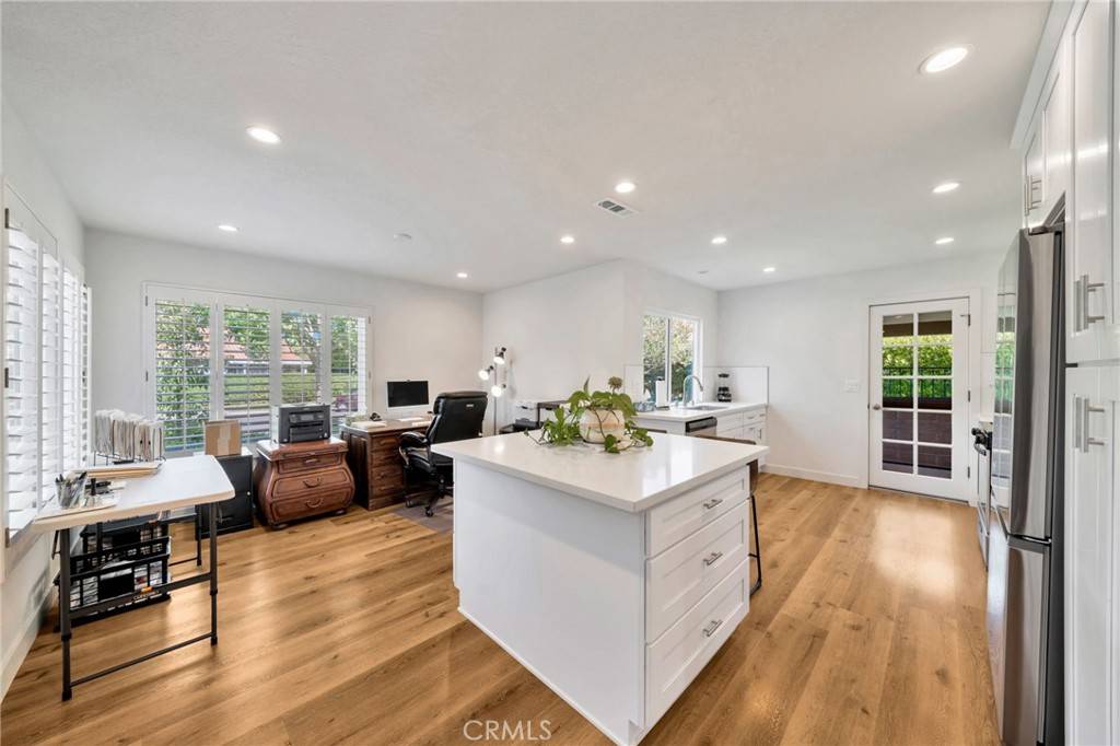 Mission Viejo, CA 92692,27652 Via Rodrigo