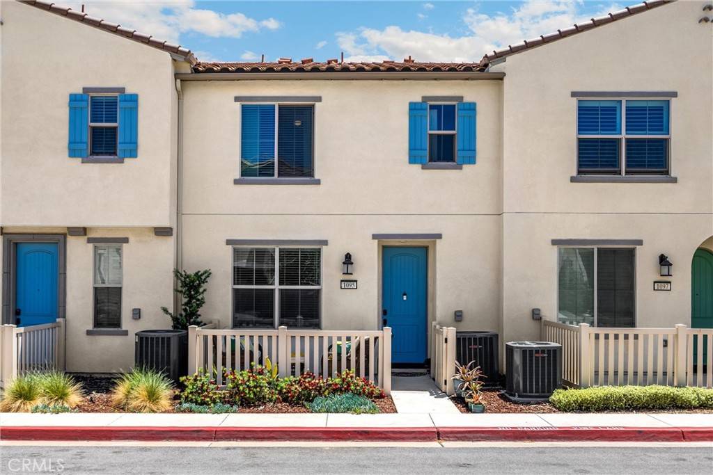 1095 W Buttercup LN, Rialto, CA 92376