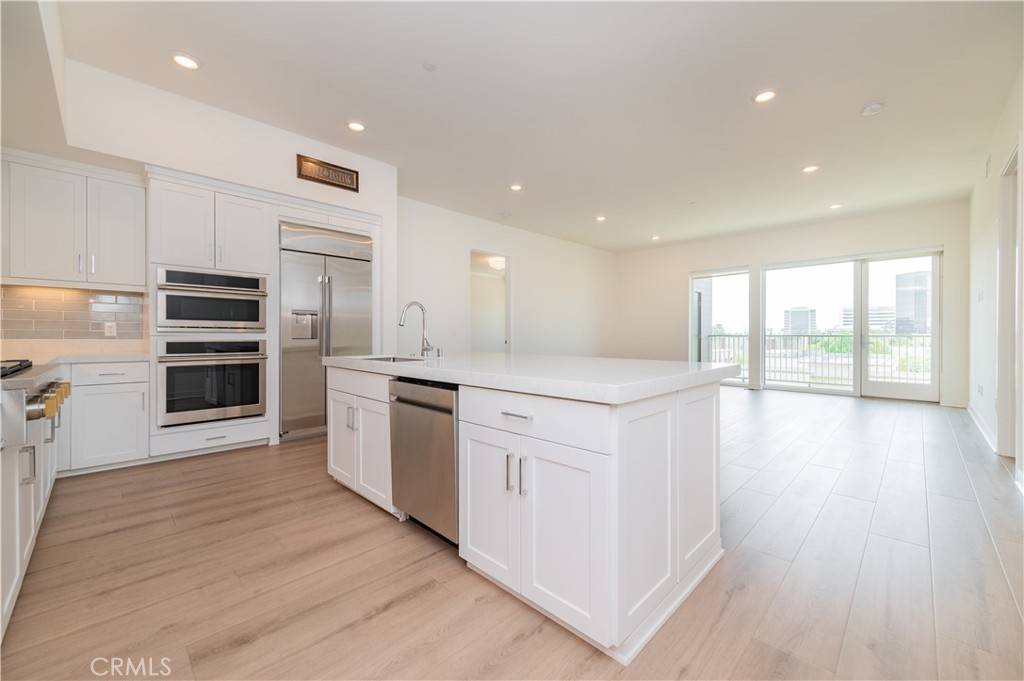 Irvine, CA 92612,1507 Rivington