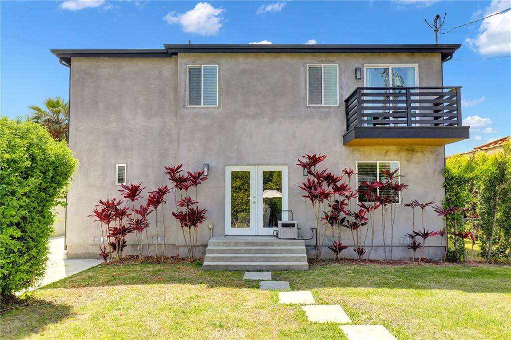 Inglewood, CA 90305,8910 S 3rd AVE