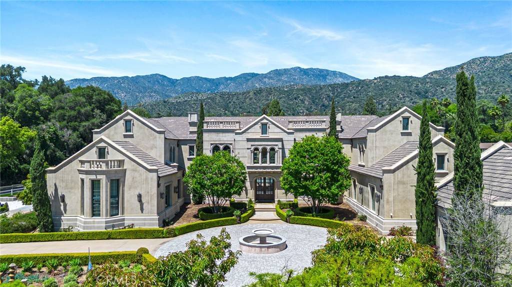 Bradbury, CA 91008,18 Dovetail LN