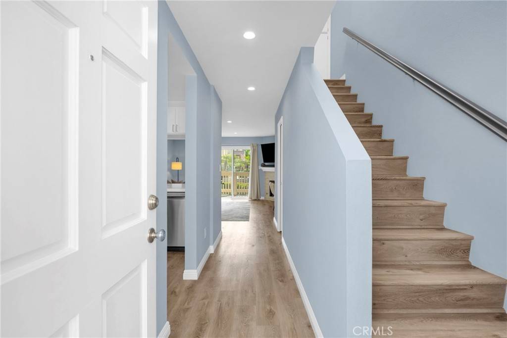 Costa Mesa, CA 92627,290 Victoria ST #31