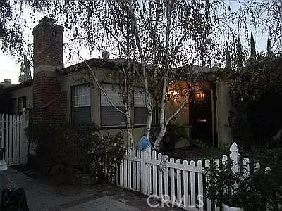 Burbank, CA 91506,527 S Orchard DR
