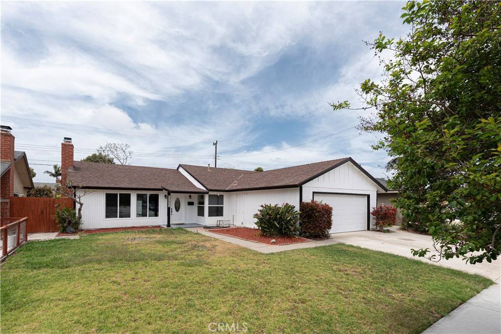 15821 Willett LN, Huntington Beach, CA 92647