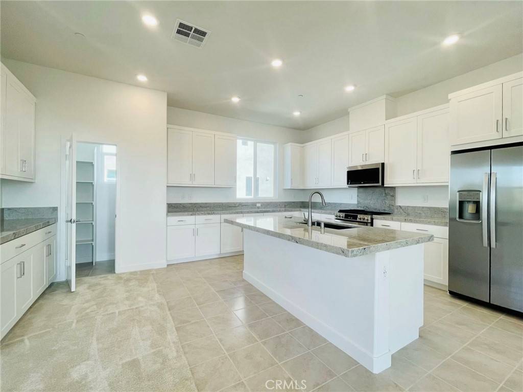 Irvine, CA 92618,402 Merit