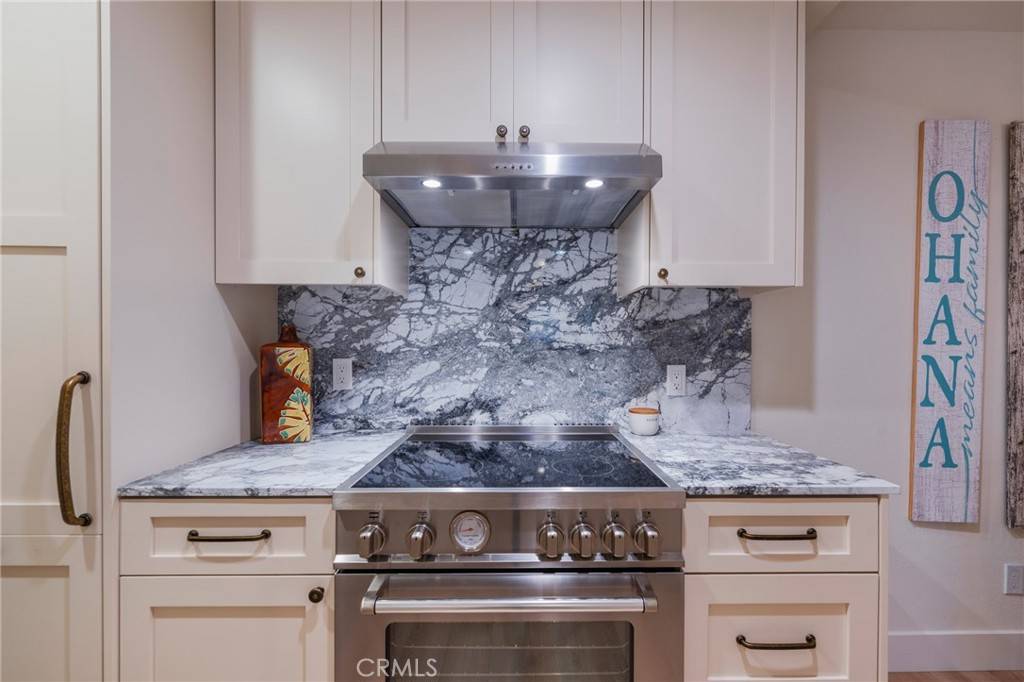 Huntington Beach, CA 92648,215 Wichita AVE #106