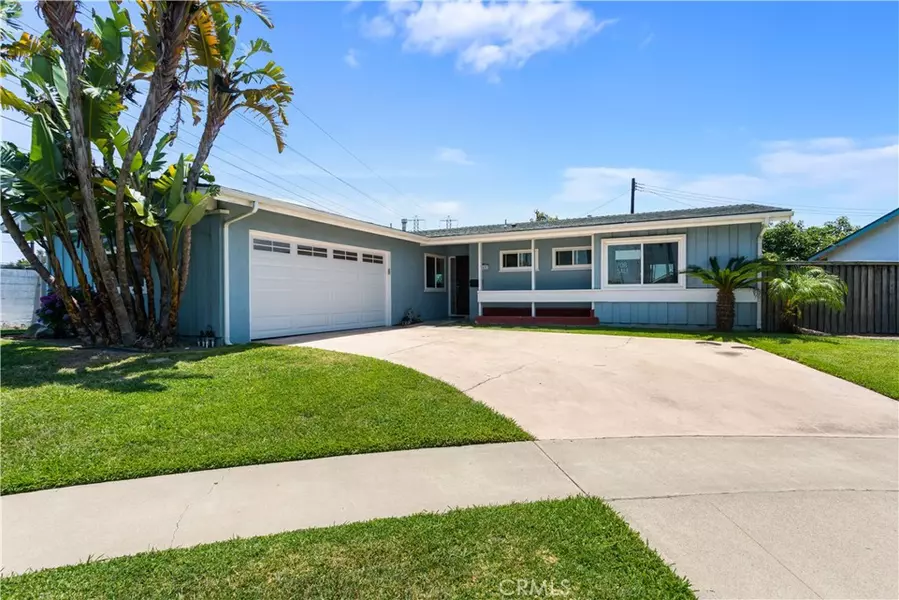 10402 Oronsay CIR, Huntington Beach, CA 92646